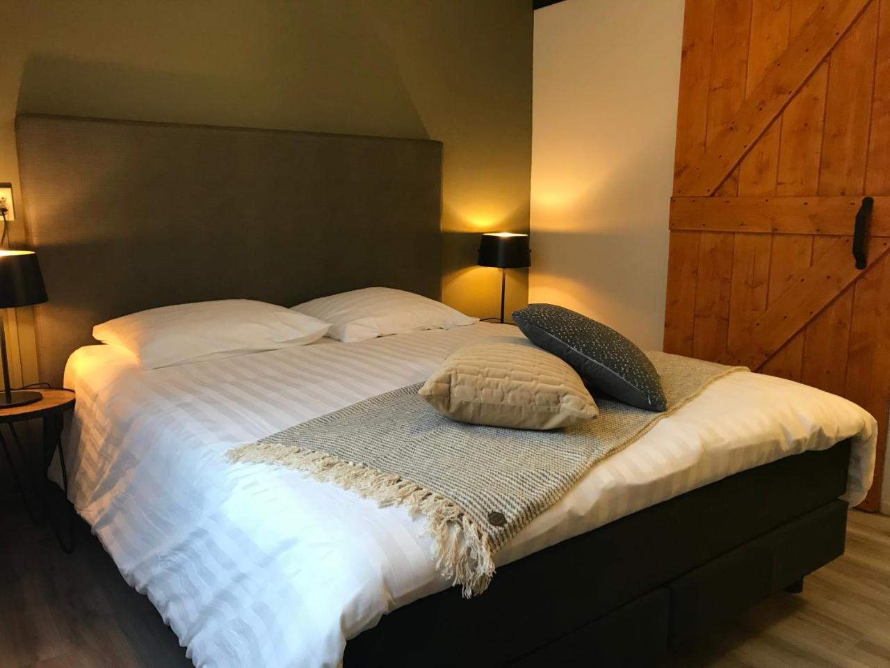 Bed & Breakfast Van Marion Oostvoorne Eksteriør bilde